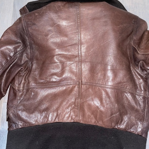 Vintage Authentic Leather Bomber Jacket - Picture 4 of 8